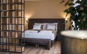 Kistuecsoek Food & Room